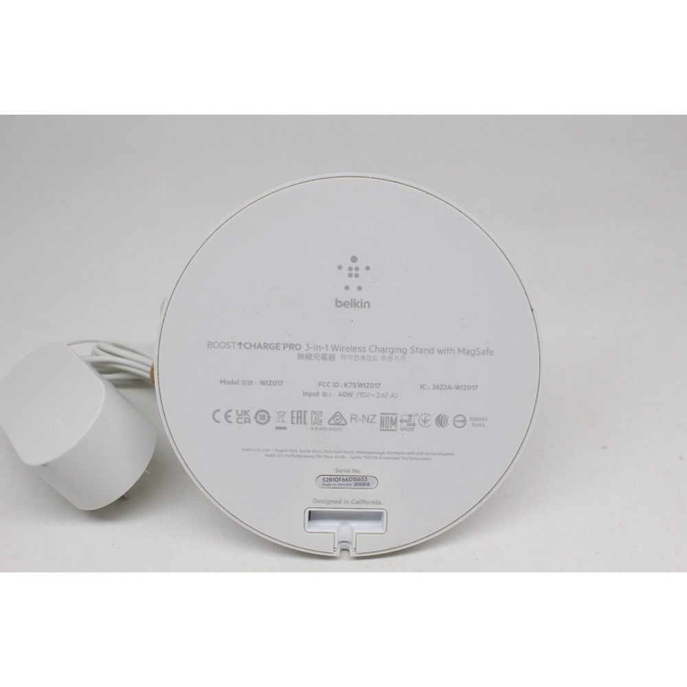 Belkin BOOSTCHARGE PRO 3 in 1 Wireless‎ Charger with MagSafe - White - WIZ017 - Picture 3 of 4